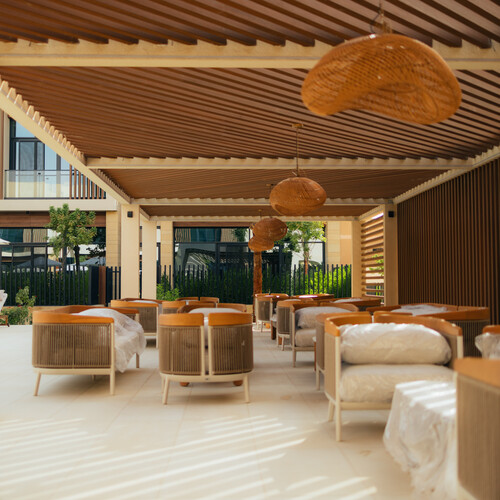 DISTRICT 34 - Exterior