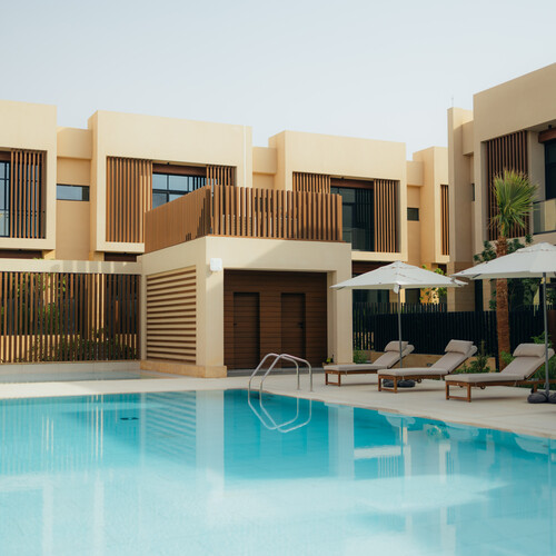 DISTRICT 34 - Exterior