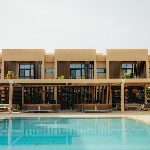 DISTRICT 34 - Exterior